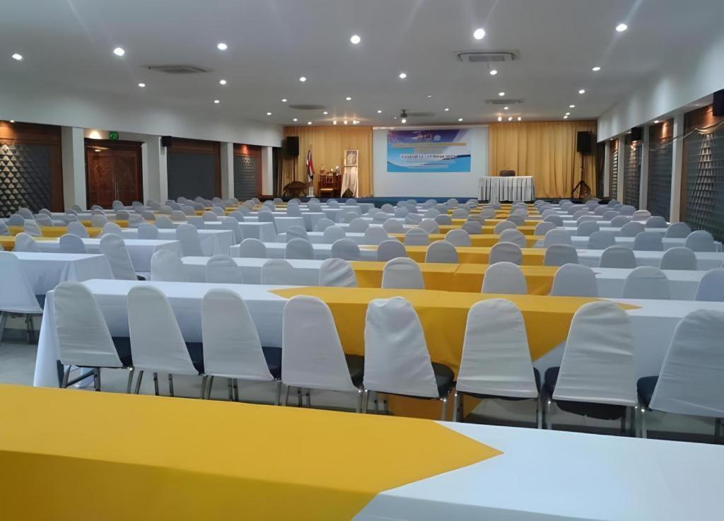 Phu Nga Hotel Natai-stranden Eksteriør billede